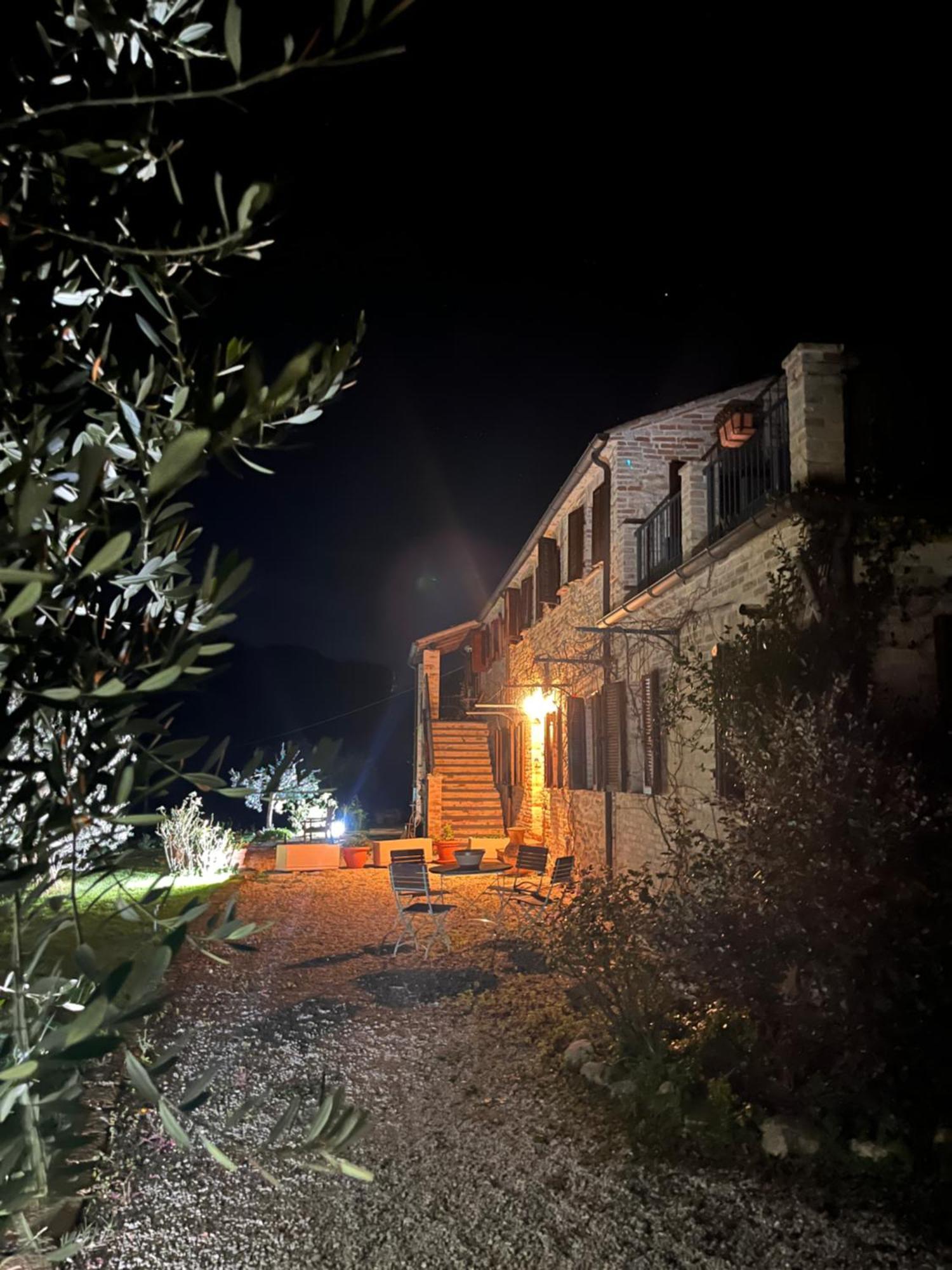 Apartamento Casa Delle Sorgenti Montefiore dellʼAso Exterior foto